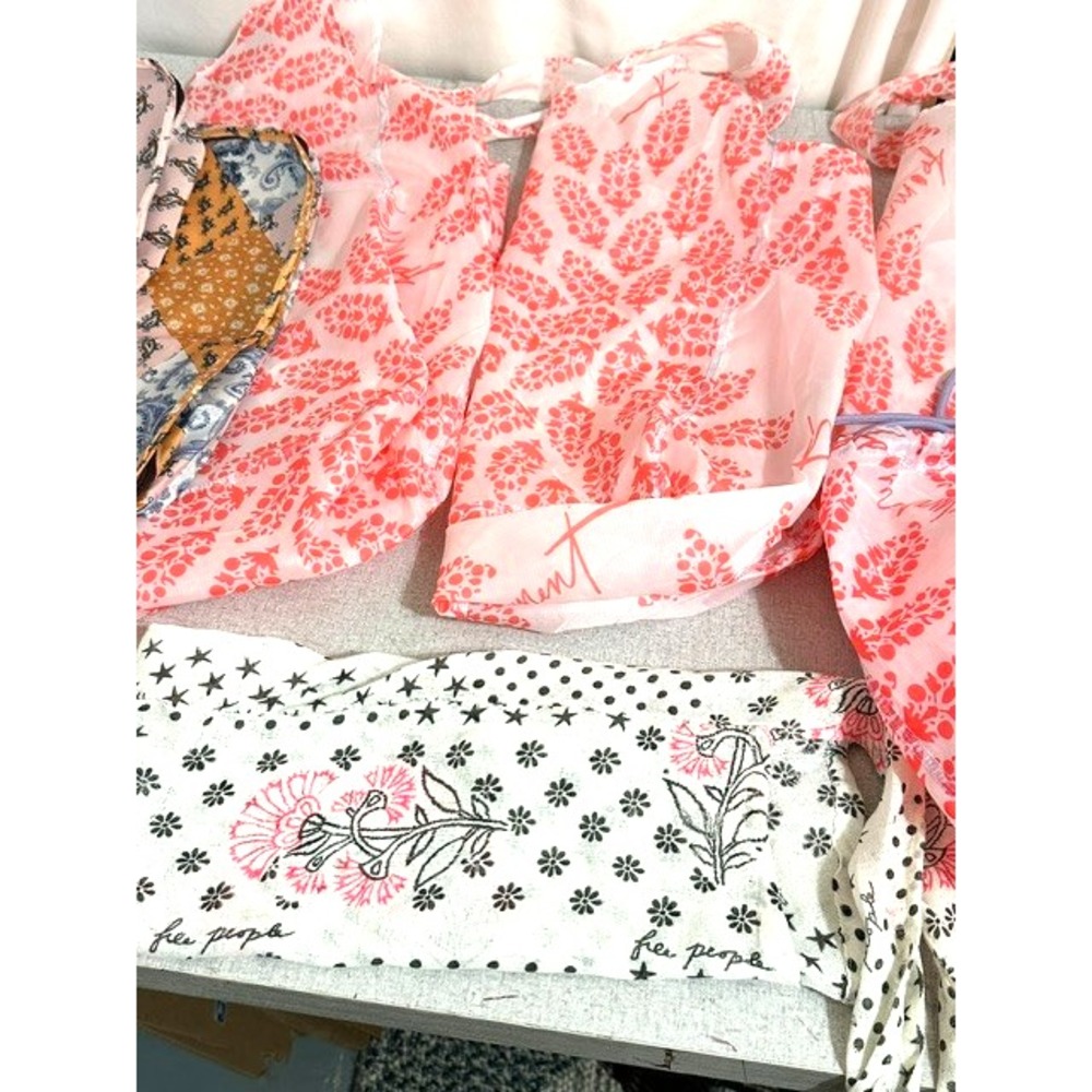 Lot of 7 Free People Large Nylon Totes and Packing Cubes NWOT - Picture 4 of 7